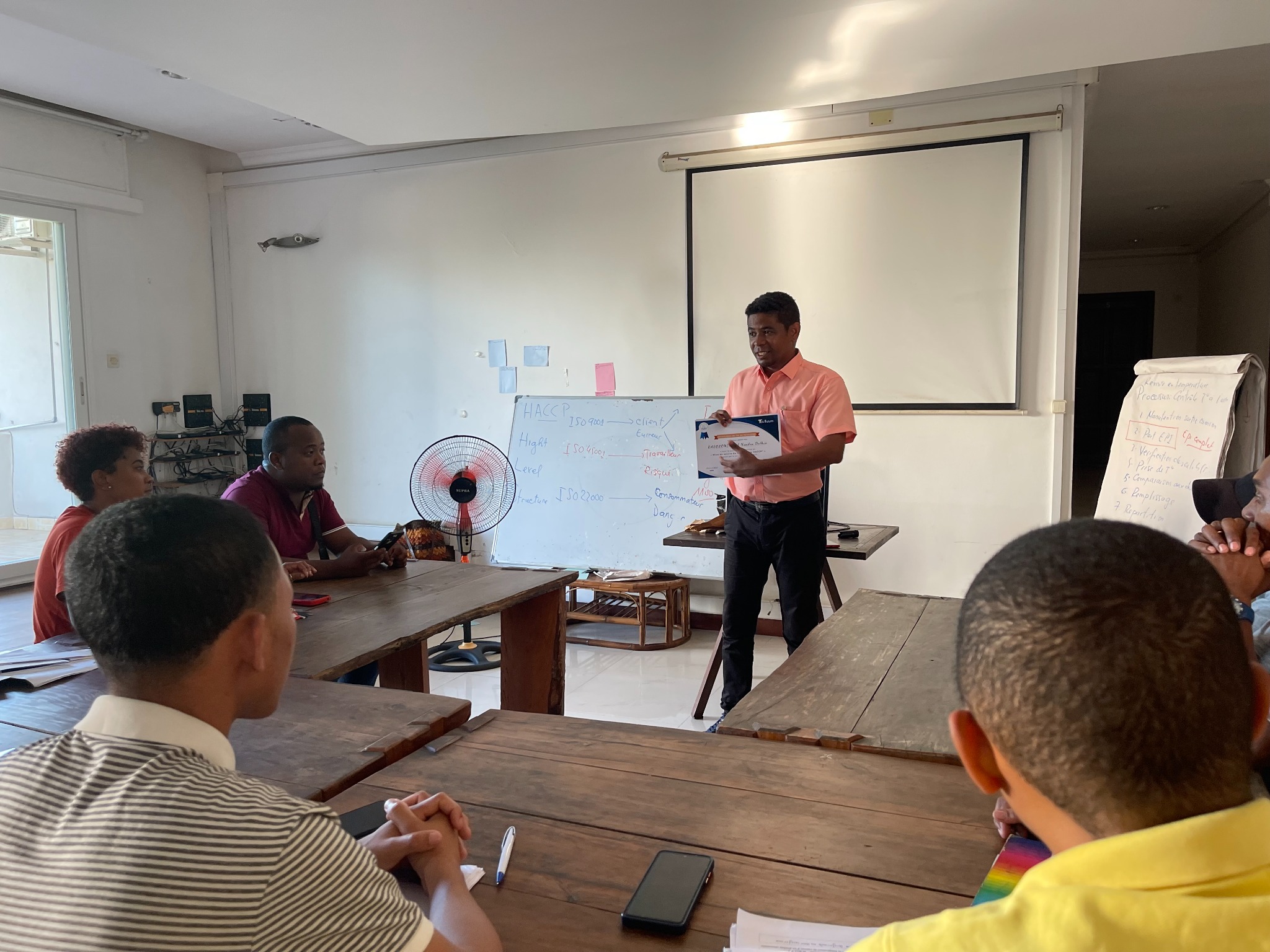 Présentation de la démarche HACCP aux participants de Mada-Rest