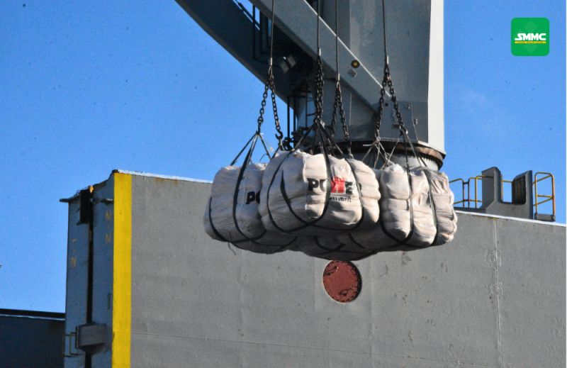 Opération de levage d’une charge conditionnée au port